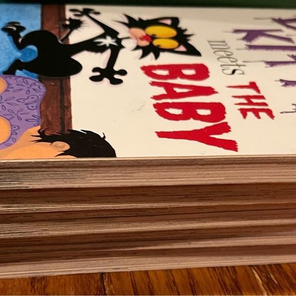 Nick Bruel Bad Kitty Books (5) - Picture 7 of 10